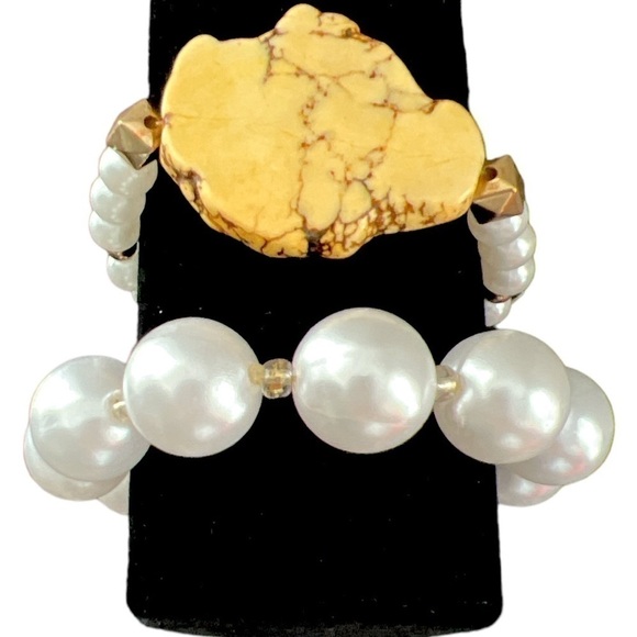 Set 2 Stretchy Bracelets Larger Pearls & Small  Pearls with yellow accent stone - Picture 1 of 3